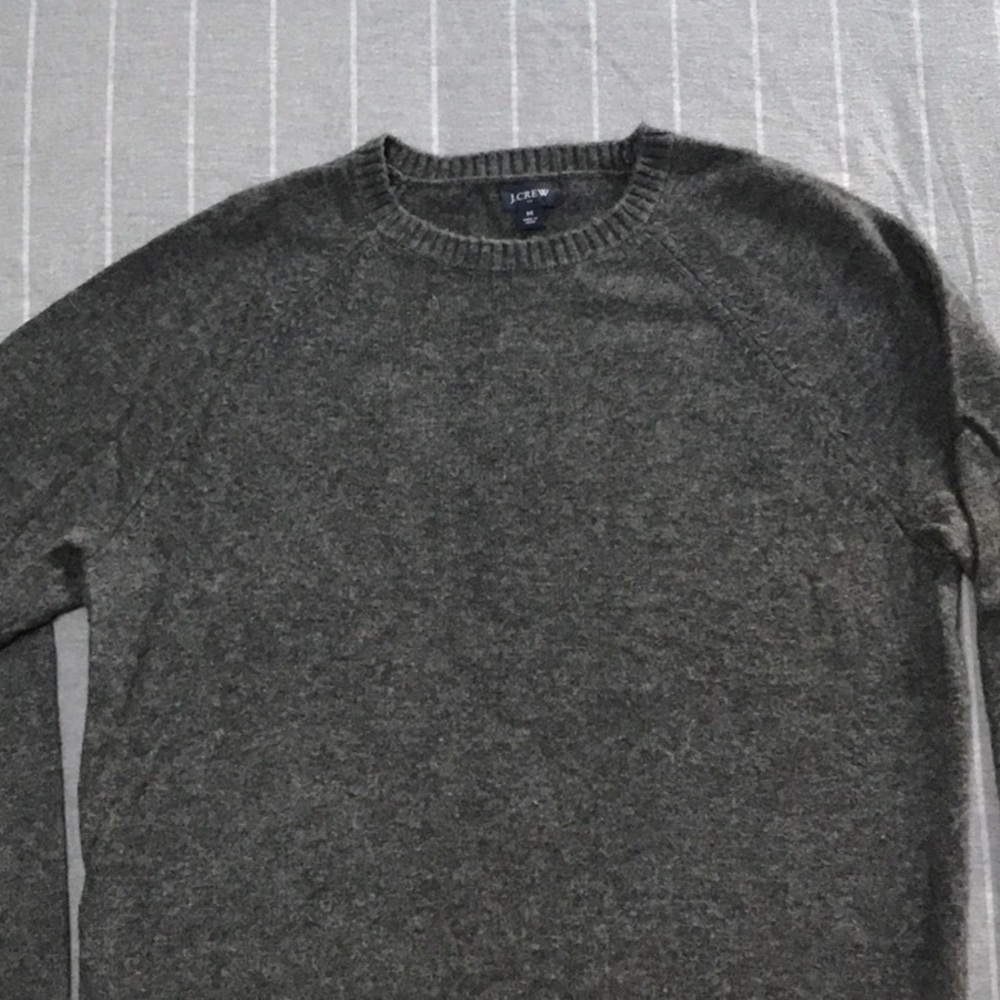 J. Crew Men’s M charcoal grey wool blend crew neck sweater